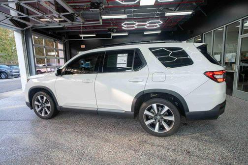 2023 Honda Pilot AWD Elite