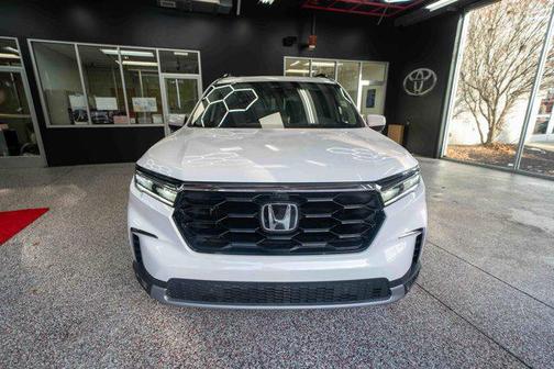 2023 Honda Pilot AWD Elite