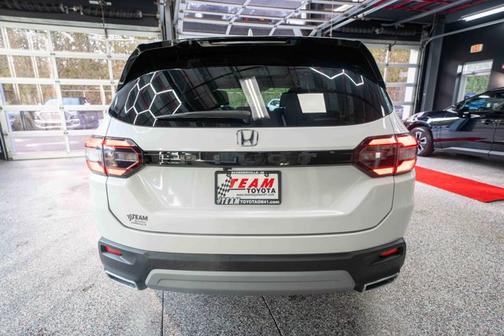 2023 Honda Pilot AWD Elite