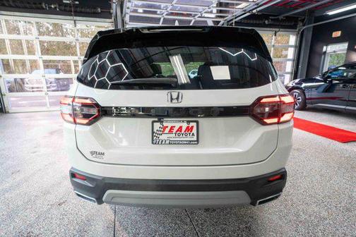 2023 Honda Pilot AWD Elite