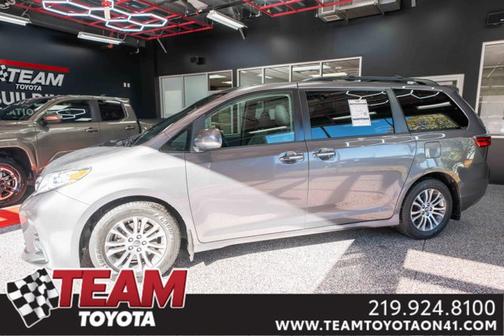 2018 Toyota Sienna XLE Premium