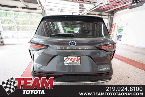 2025 Toyota Sienna Platinum 7 Passenger