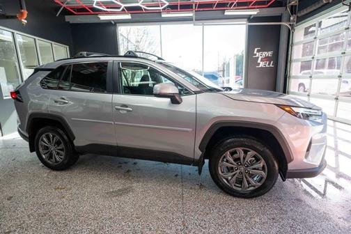 2024 Toyota RAV4 Hybrid XLE Premium