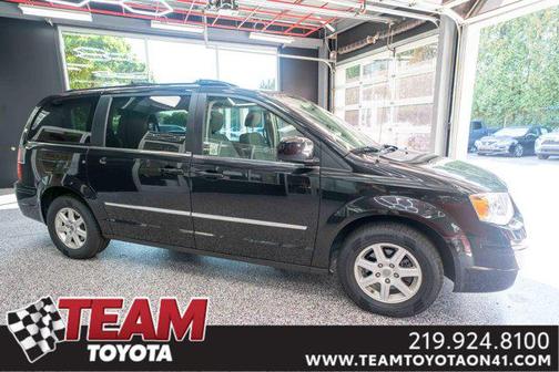 2010 Chrysler Town & Country Touring