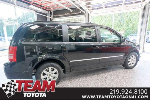 2010 Chrysler Town & Country Touring