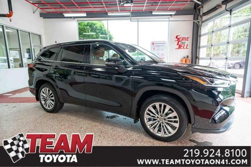 2023 Toyota Highlander Platinum