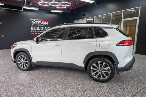 2024 Toyota Corolla Cross XLE