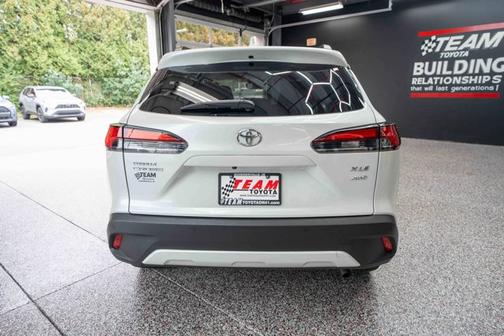 2024 Toyota Corolla Cross XLE