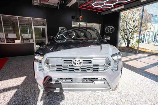 2024 Toyota Tacoma TRD Off Road