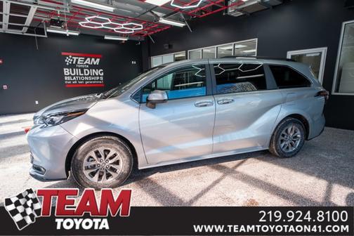 2025 Toyota Sienna XLE