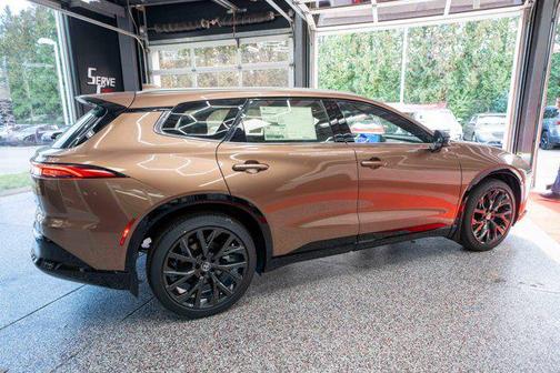 2025 Toyota Crown Signia Limited