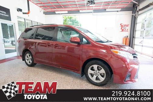 2020 Toyota Sienna LE