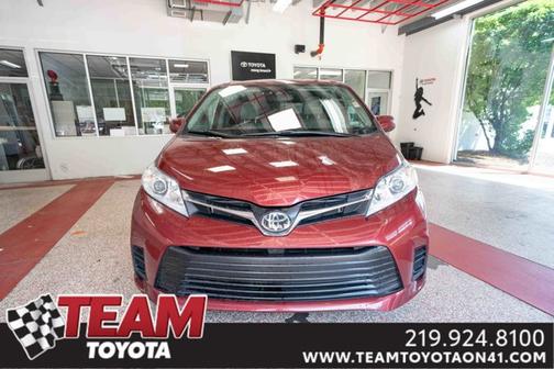 2020 Toyota Sienna LE