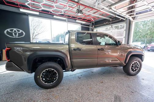 2026 Toyota Tacoma Hybrid TRD Off Road