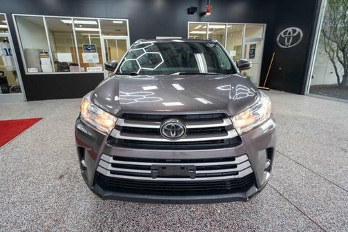 Predawn Gray Mica 2019 Toyota Highlander XLE