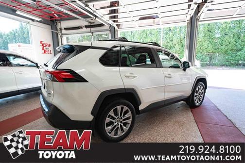 2022 Toyota RAV4 XLE Premium