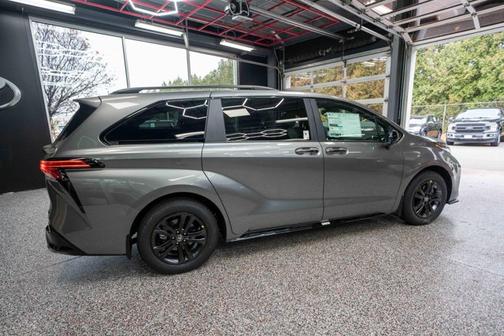 2026 Toyota Sienna XSE 7 Passenger