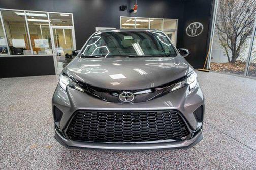 2026 Toyota Sienna XSE 7 Passenger