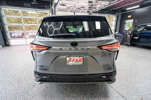 2026 Toyota Sienna XSE 7 Passenger