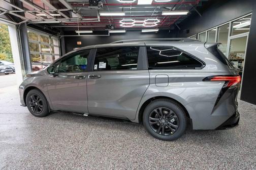 2026 Toyota Sienna XSE 7 Passenger