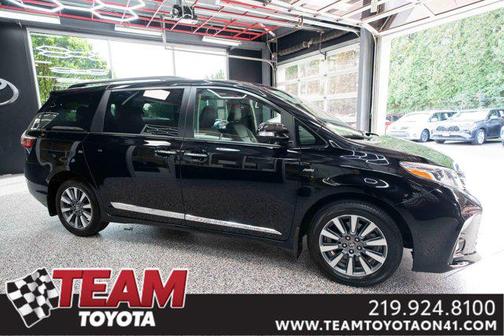 2020 Toyota Sienna Limited Premium