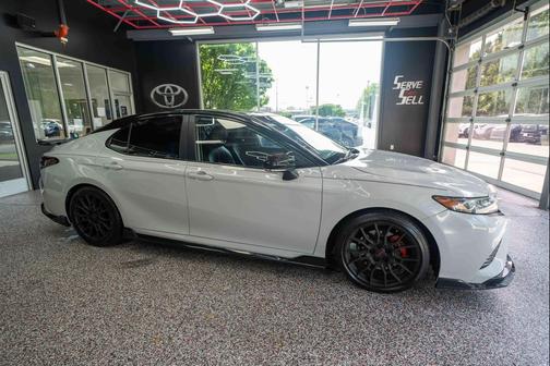 Ice Edge/Midnight Black Metallic 2021 Toyota Camry TRD