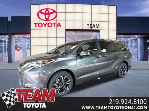 2025 Toyota Sienna Platinum 7 Passenger