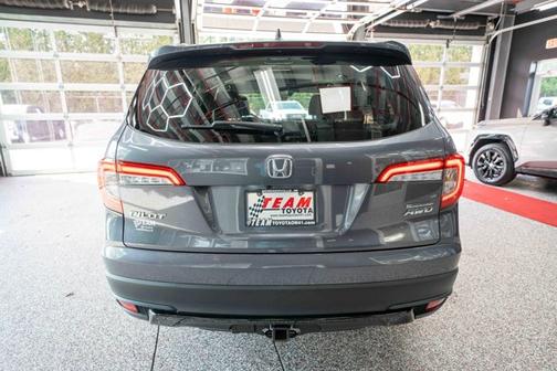 Modern Steel Metallic 2022 Honda Pilot AWD Special Edition