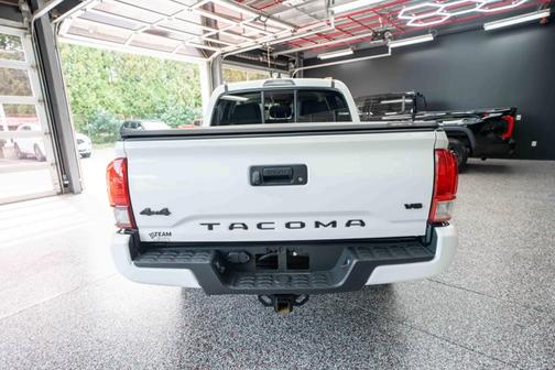 2022 Toyota Tacoma SR