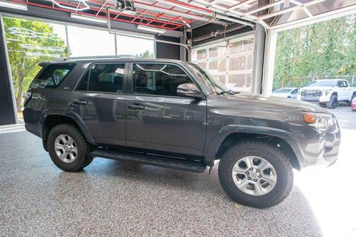 2017 Toyota 4Runner SR5 Premium