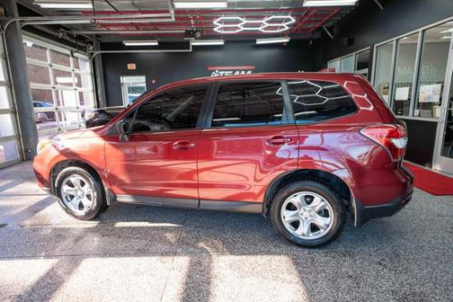 2016 Subaru Forester 2.5i