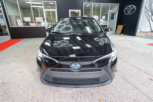 2024 Toyota Corolla Hybrid SE