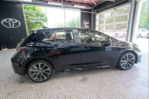 Midnight Black Metallic 2021 Toyota Corolla SE