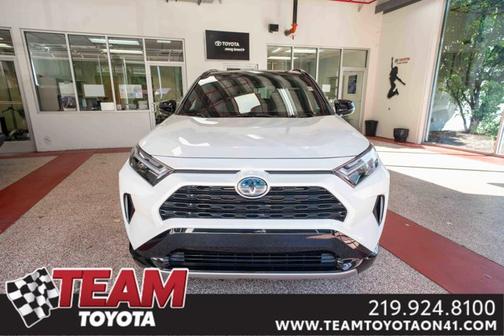 2022 Toyota RAV4 Hybrid SE