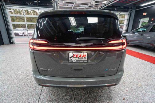 Ceramic Gray Clearcoat 2022 Chrysler Pacifica Hybrid Touring L