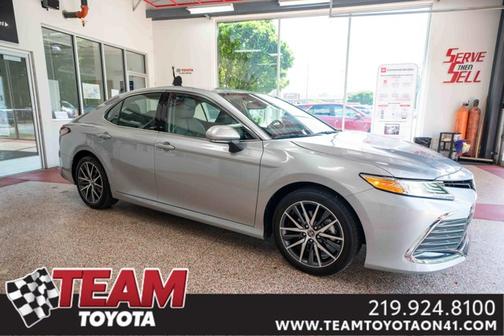 2023 Toyota Camry Hybrid XLE