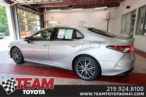 2023 Toyota Camry Hybrid XLE
