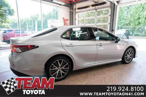2023 Toyota Camry Hybrid XLE