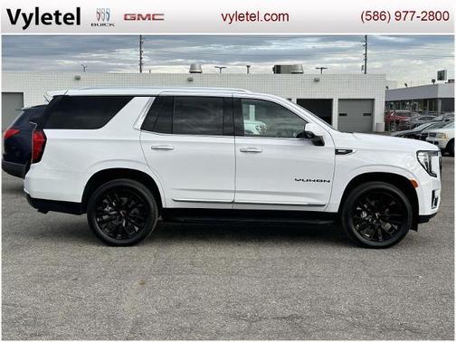 2023 GMC Yukon SLT