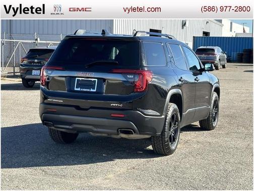 2023 GMC Acadia AT4