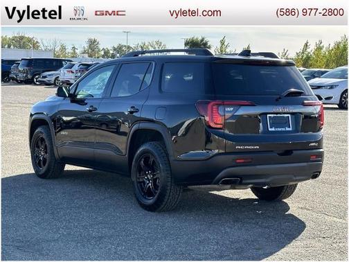 2023 GMC Acadia AT4