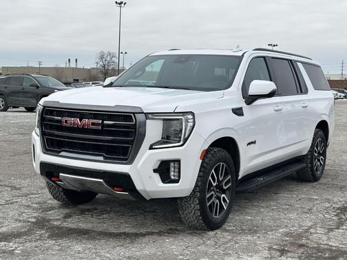 2023 GMC Yukon XL AT4