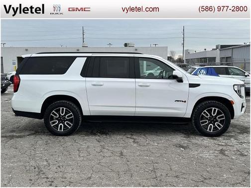 2023 GMC Yukon XL AT4