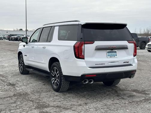 2023 GMC Yukon XL AT4