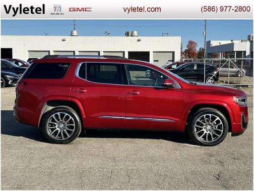 2023 GMC Acadia Denali