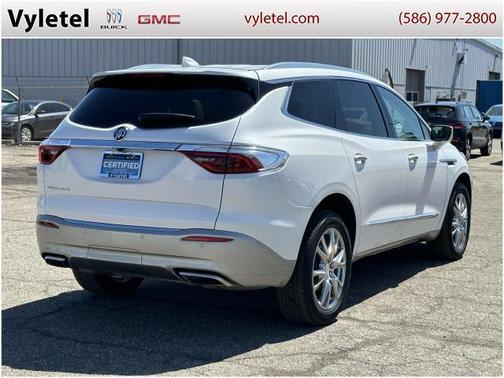 2022 Buick Enclave Essence