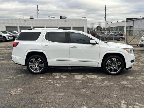 2019 GMC Acadia Denali