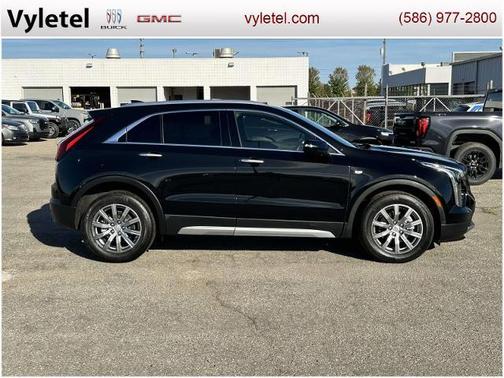 2023 Cadillac XT4 Premium Luxury