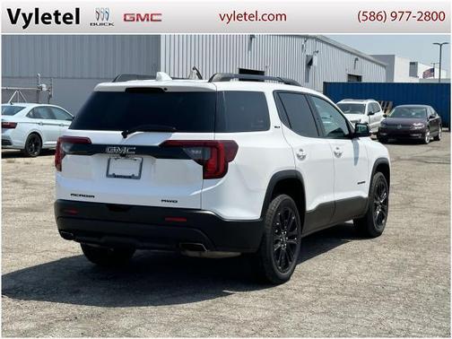 2023 GMC Acadia SLT