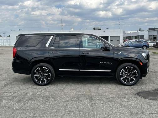 2022 GMC Yukon SLT